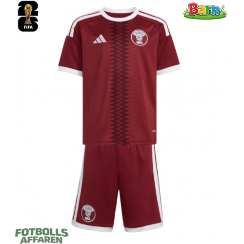 Qatar Hemmaställ Barn VM 2026 Kortärmad (+ Korta byxor)